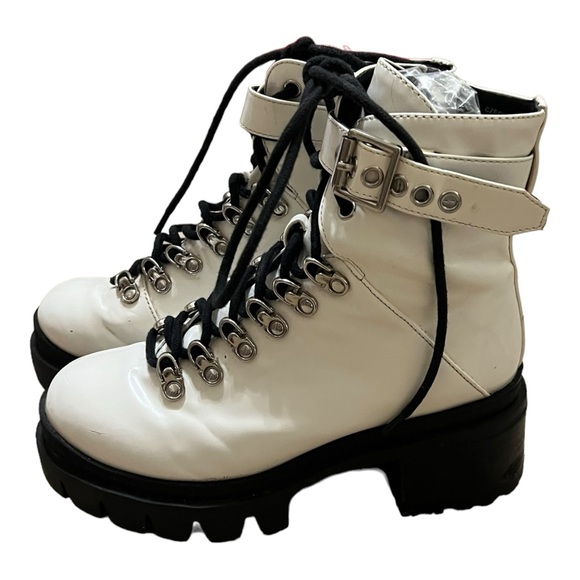 Jeffrey Campbell Czech Combat White Ankle Boots, Size 6 Lug Sole Platform - Picture 10 of 15